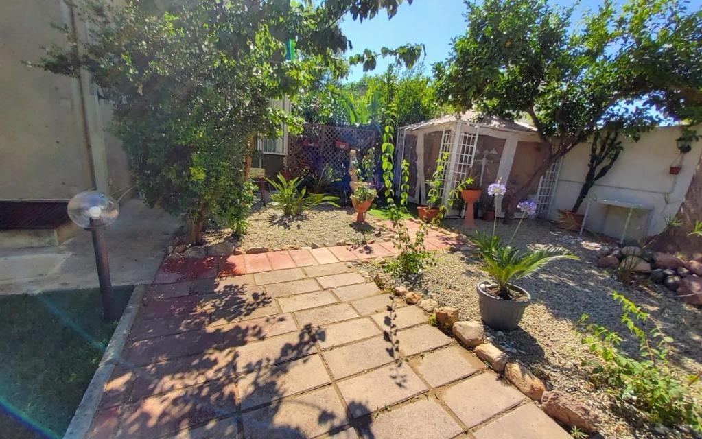 Appartamento Ambos Mundos Quartu SantʼElena Esterno foto